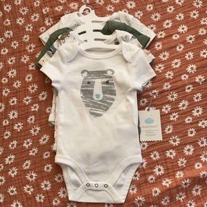 Cloud Island 4-pack 3-6 month baby Bodysuits (New with Tags)